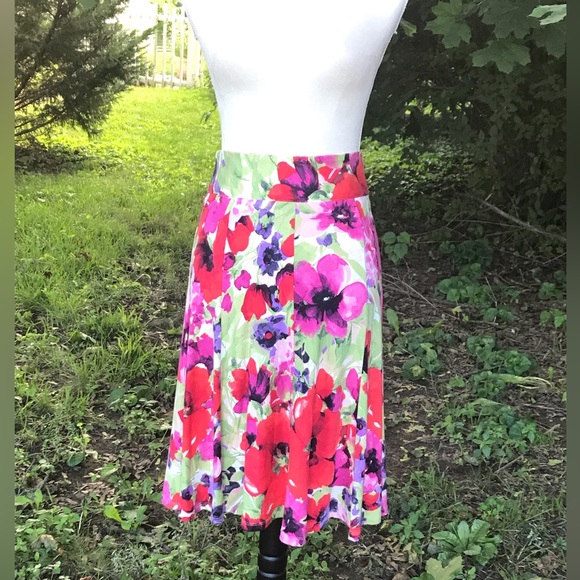 Judy Lee Cole☀️Floral swingy skirt - Picture 1 of 10